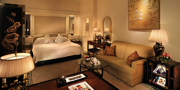 Inside a typical room. (Courtesy of the Peninsula Hong Kong.)